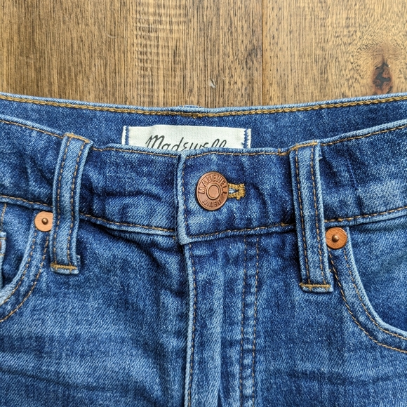 Madewell High-Rise Denim Shorts - Picture 9 of 9